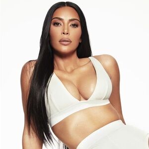 SKIMS Bone V-Neck Bralette